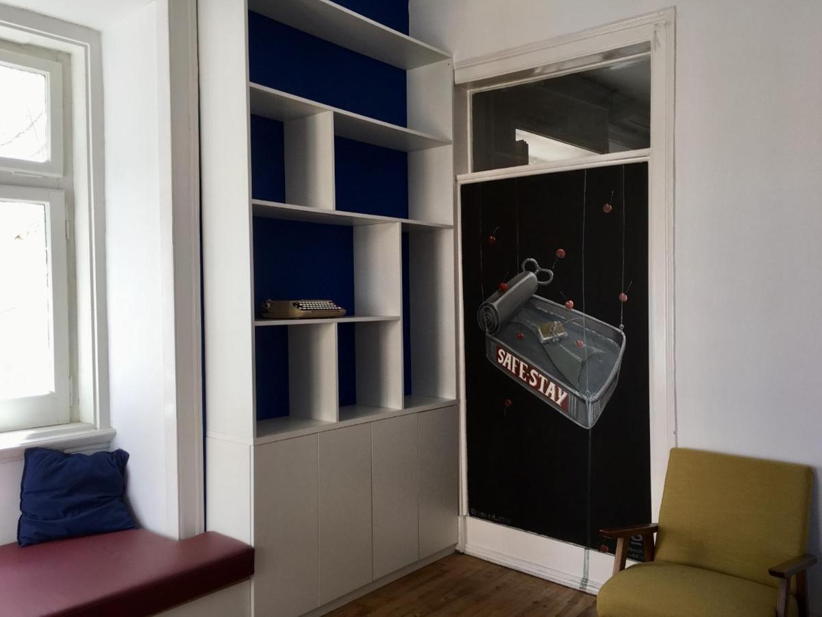 Safestay Lisbon Bairro Alto Exteriör bild