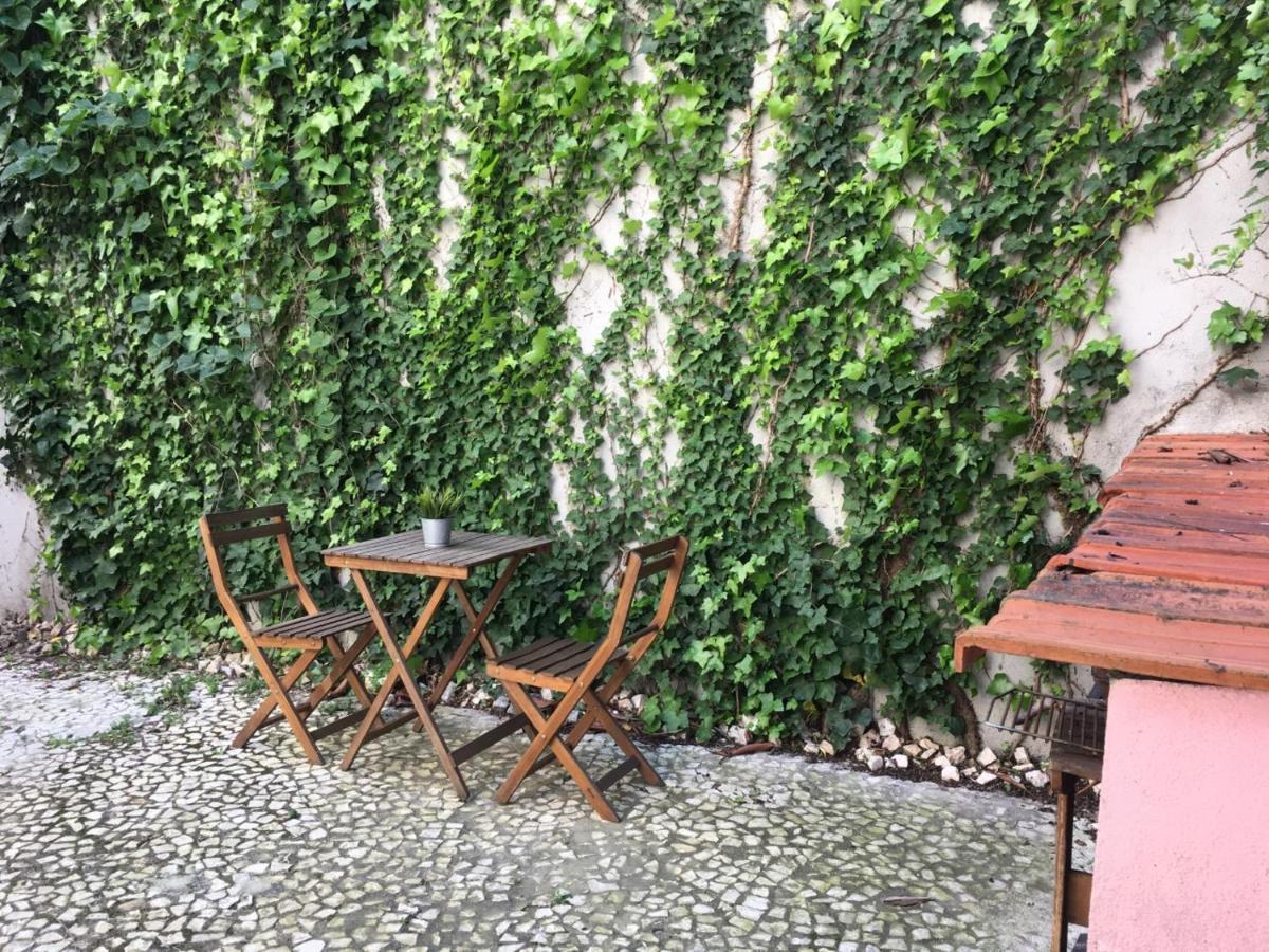 Safestay Lisbon Bairro Alto Exteriör bild