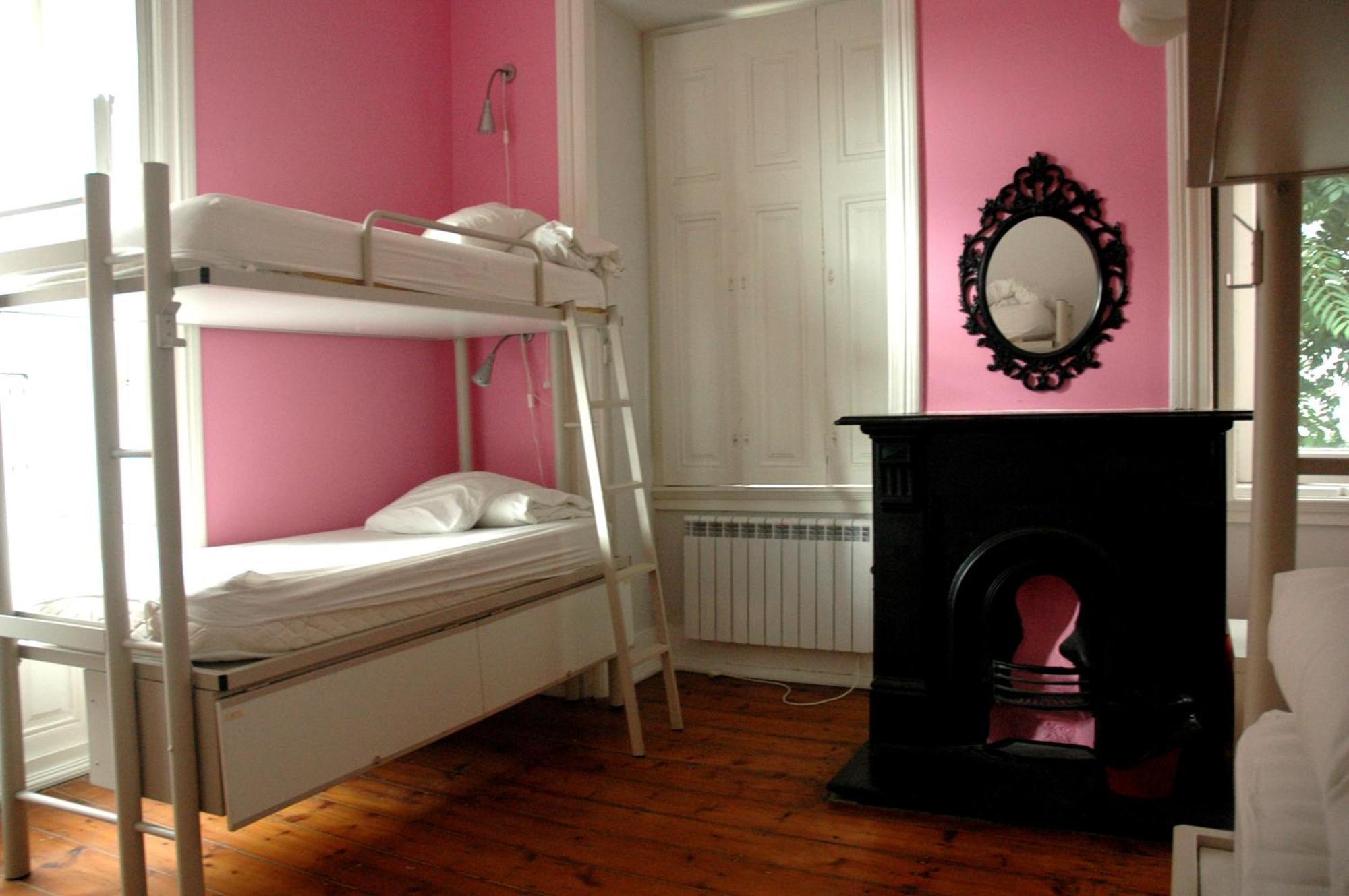 Safestay Lisbon Bairro Alto Rum bild